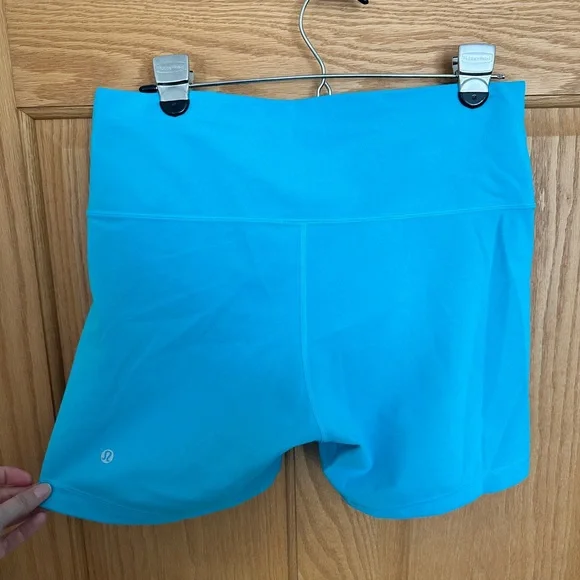 Lululemon Wunder Train High Rise - Picture 2 of 4